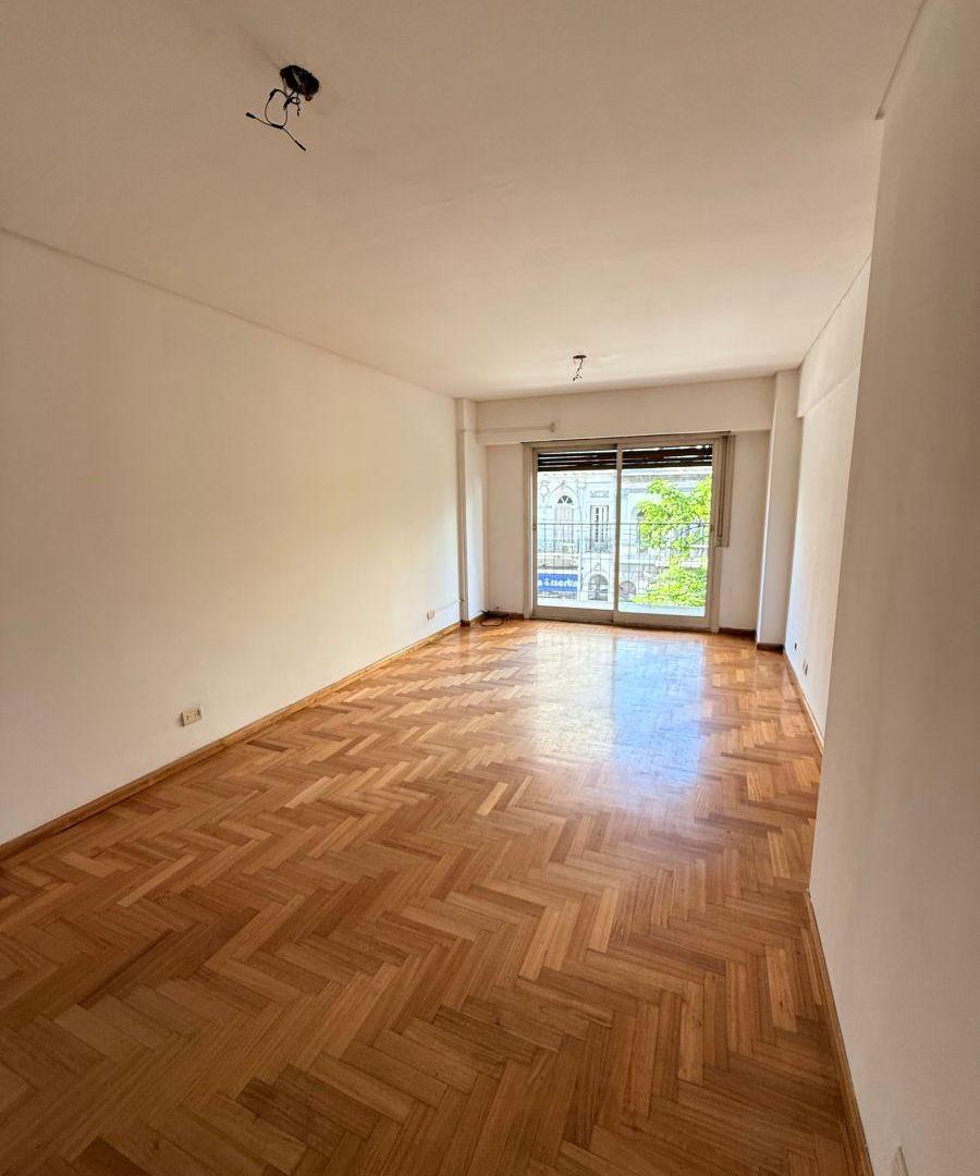 Foto de EXCELENTE DEPARTAMENTO 4 AMBIENTES. IMPECABLE ESTADO. 2 BALCONES., imagen 1