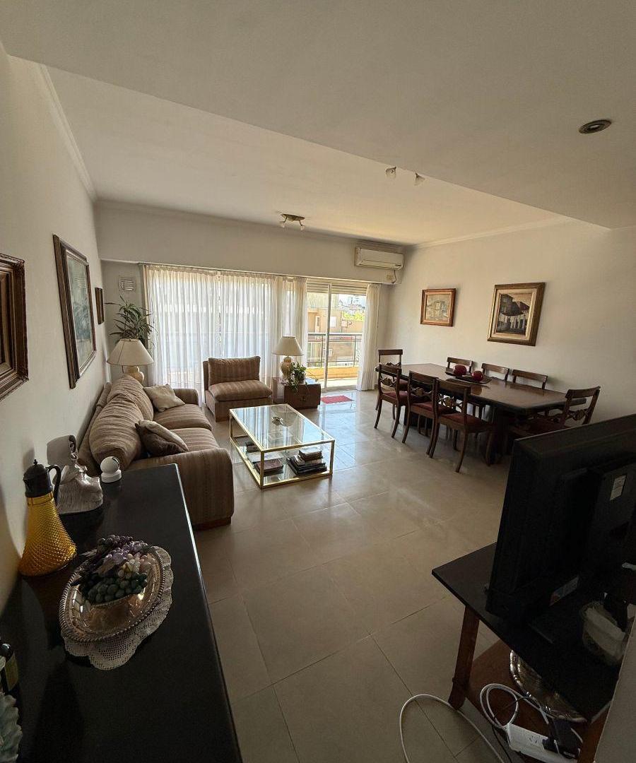 Foto de HERMOSO DEPARTAMENTO 3 AMBIENTES CON BALCÓN., imagen 3