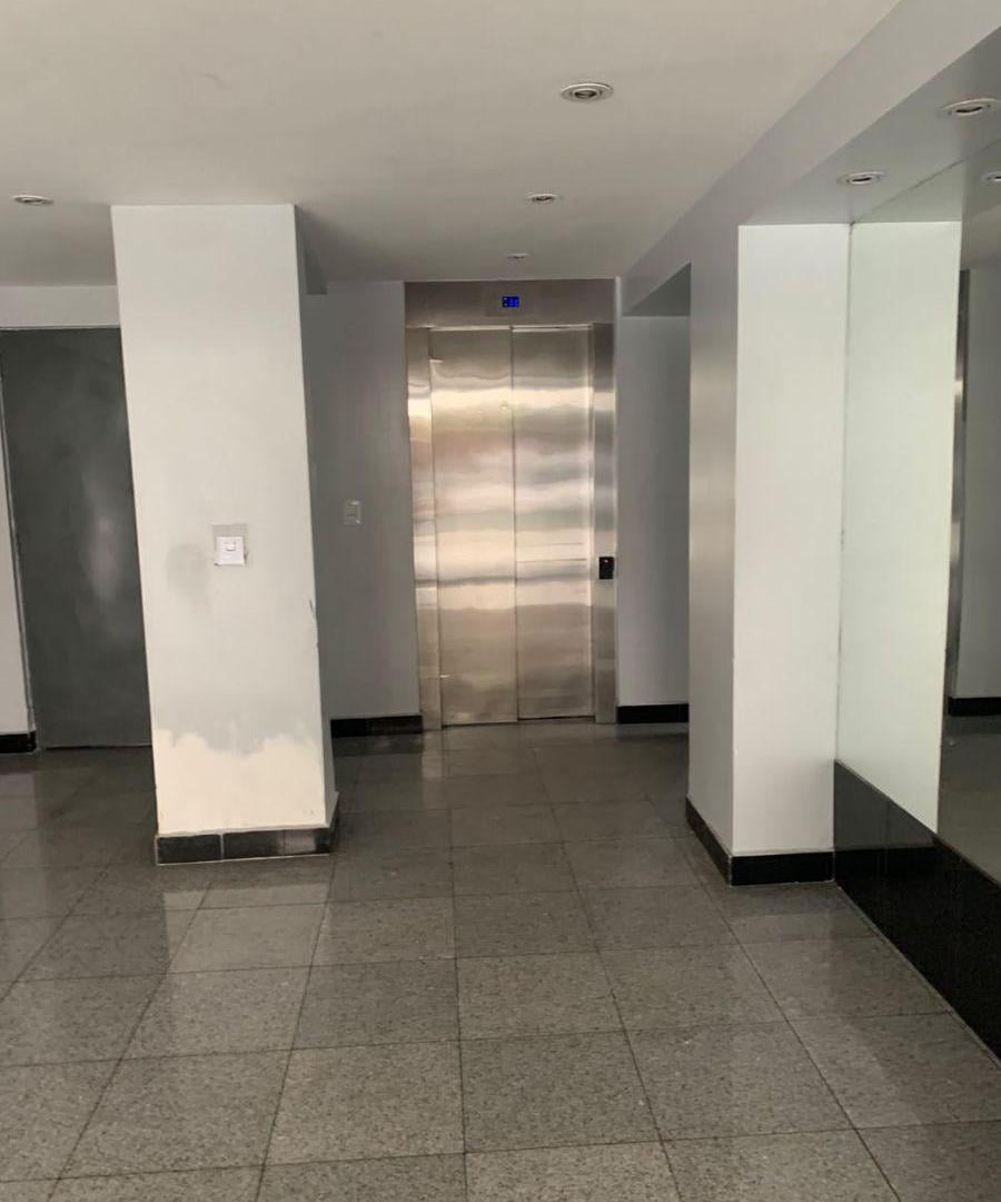Foto de HERMOSO DEPARTAMENTO 2 AMBIENTES CON DORMITORIO EN SUITE, VESTIDOR Y, imagen 3