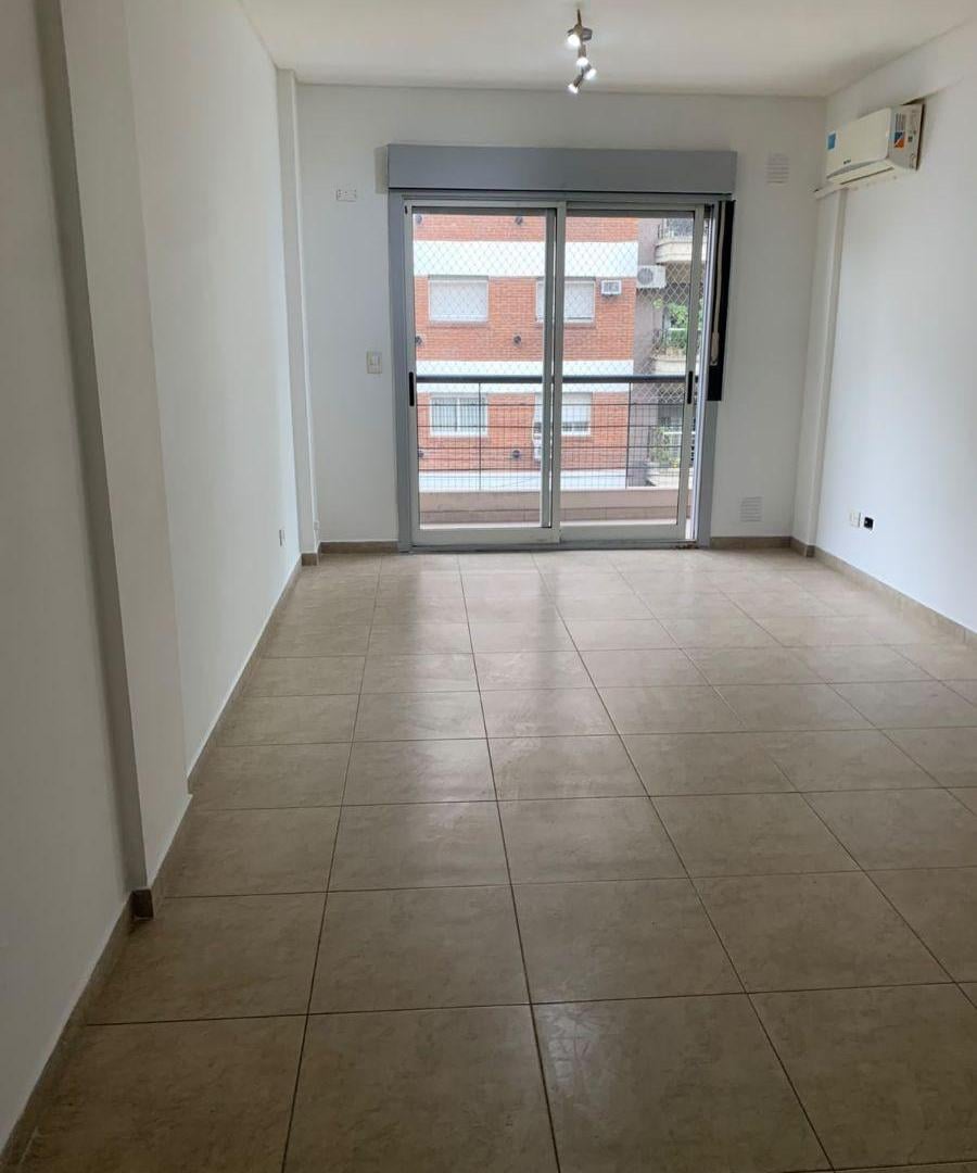 Foto de HERMOSO DEPARTAMENTO 2 AMBIENTES CON DORMITORIO EN SUITE, VESTIDOR Y, imagen 4