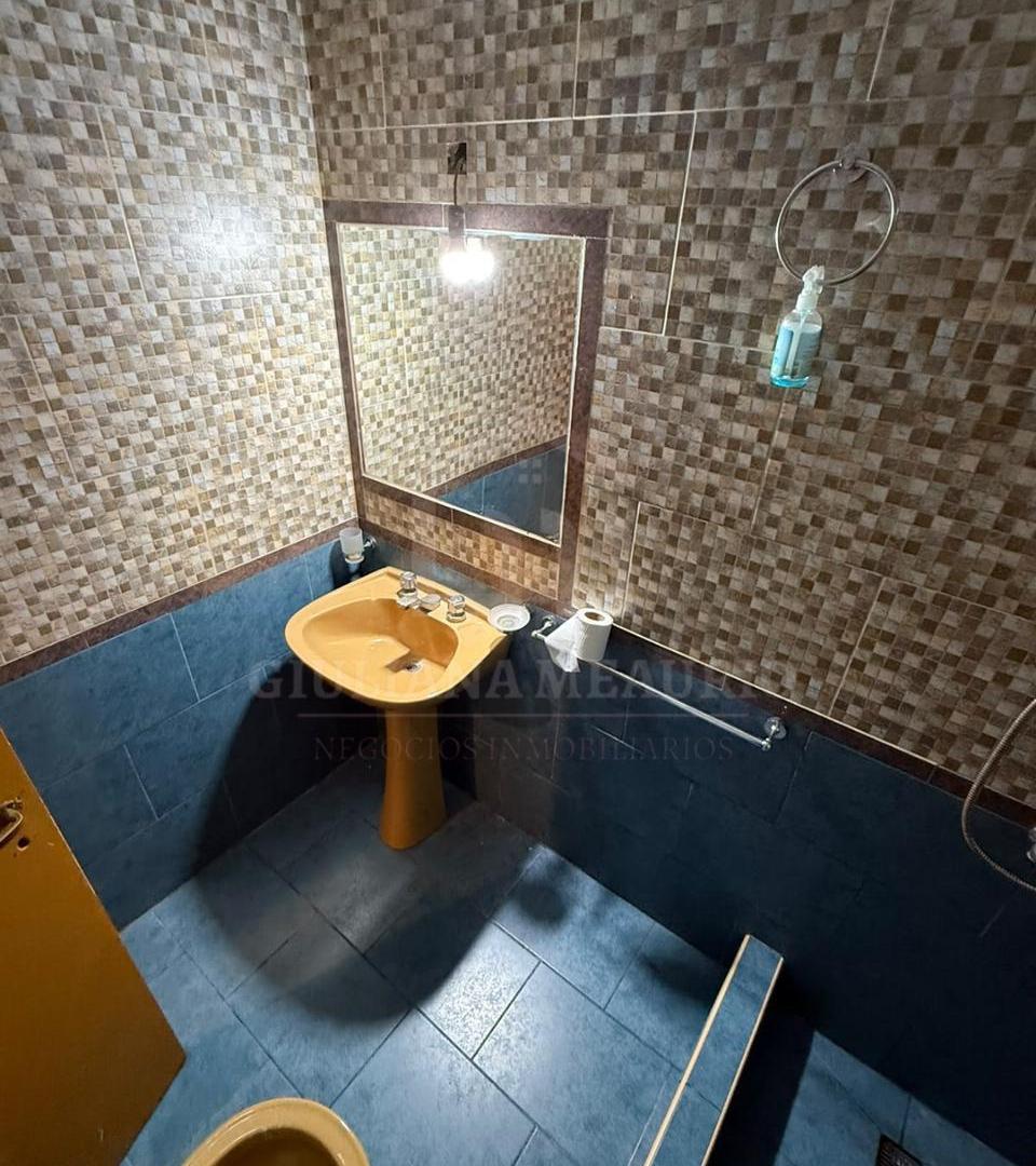 Foto de Departamento en ALQUILER tipo casa con patio y entrada de autos - Moron, imagen 3