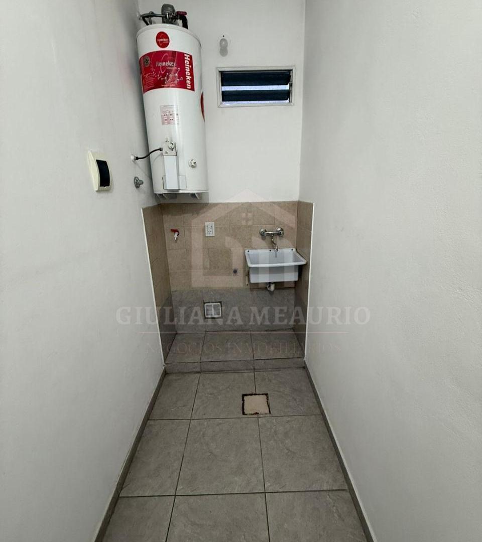 Foto de Departamento 2 amb. en ALQUILER - Isidro Casanova, imagen 3