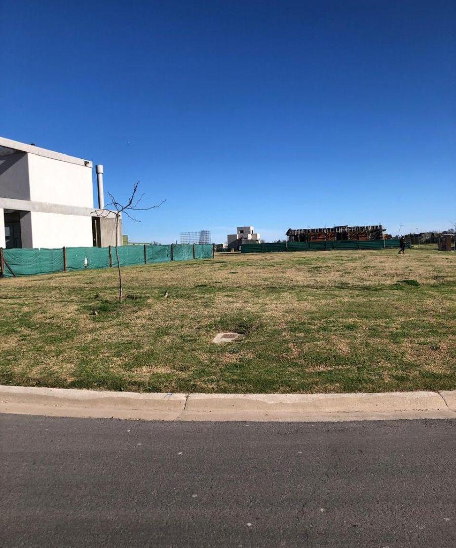 Terreno de 620 m² en venta en Puertos Ribera