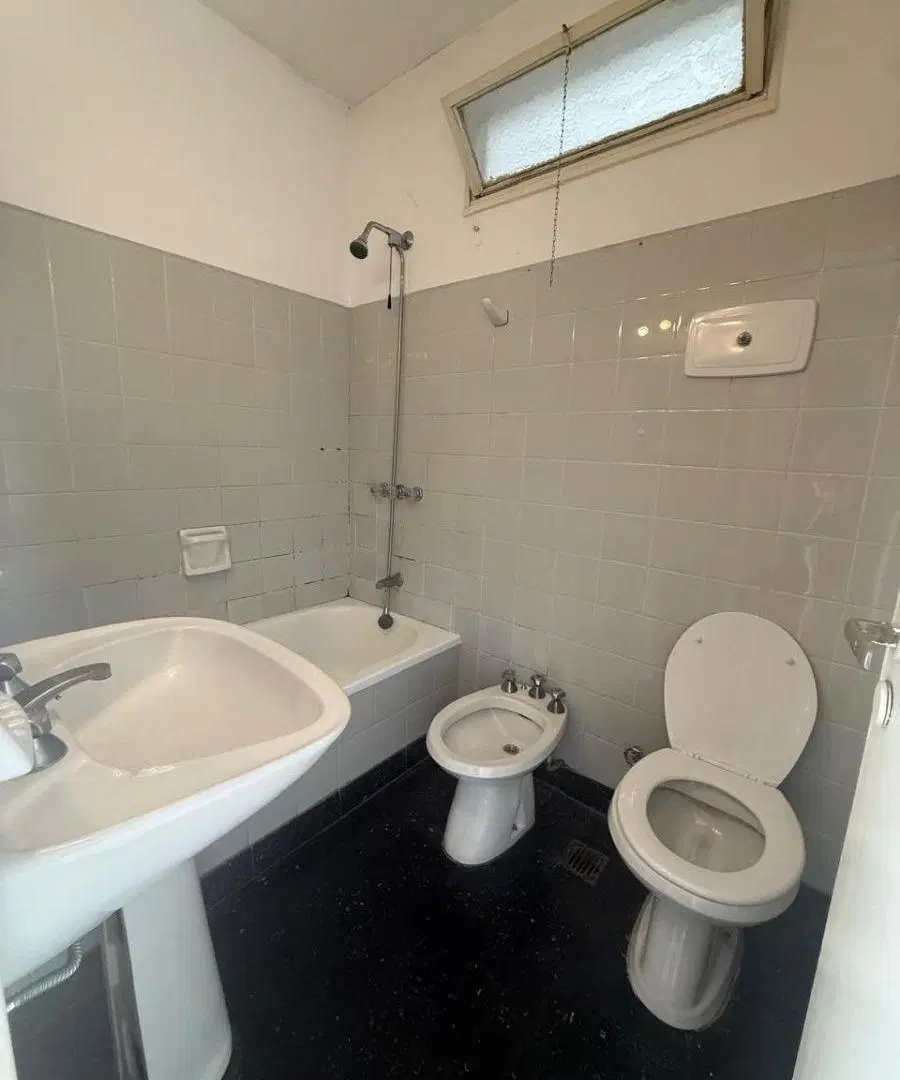 Departamento 4 ambientes, 80 m², luminoso con living, comedor, cocina separada, balcón, lavadero 5