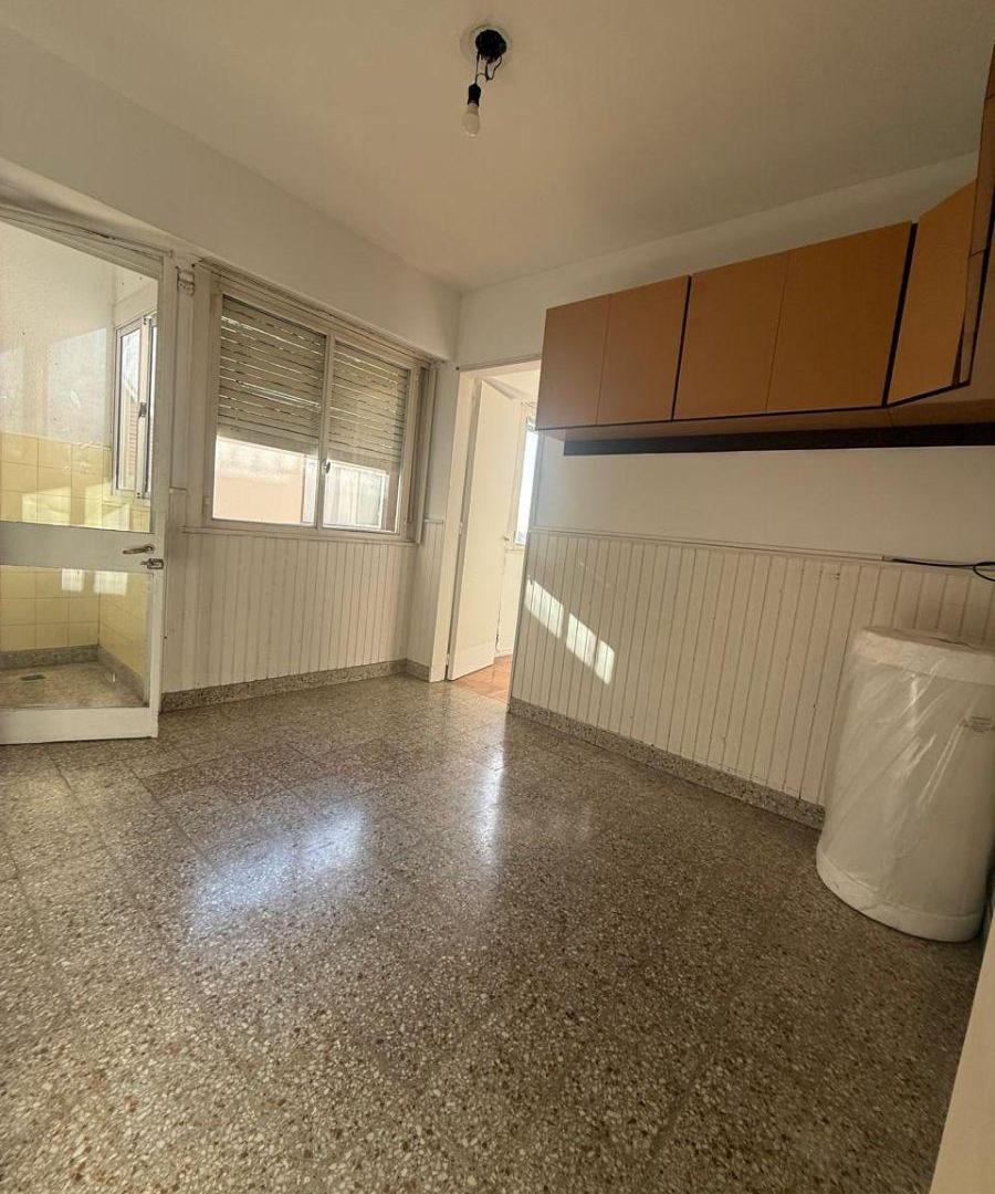 Foto de Departamento 4 ambientes, 80 m², luminoso con living, comedor, cocina, imagen 2