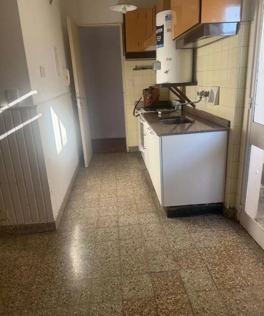 Departamento 4 ambientes, 80 m², luminoso con living, comedor, cocina separada, balcón, lavadero 3