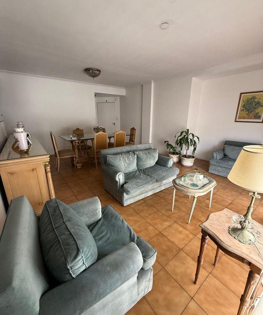 Foto de Casa en planta alta de 4 ambientes con cochera cubierta – Martínez, imagen 1
