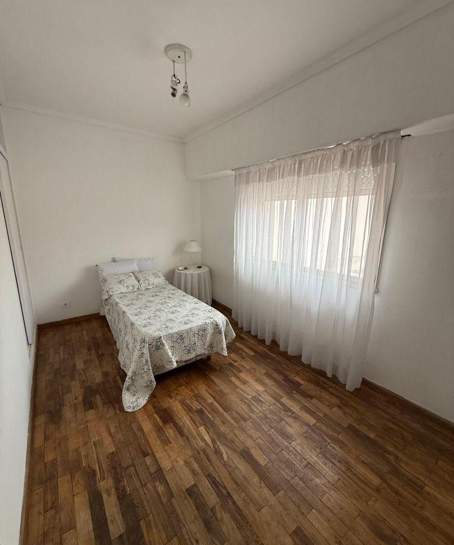 Foto de Casa en planta alta de 4 ambientes con cochera cubierta – Martínez, imagen 4