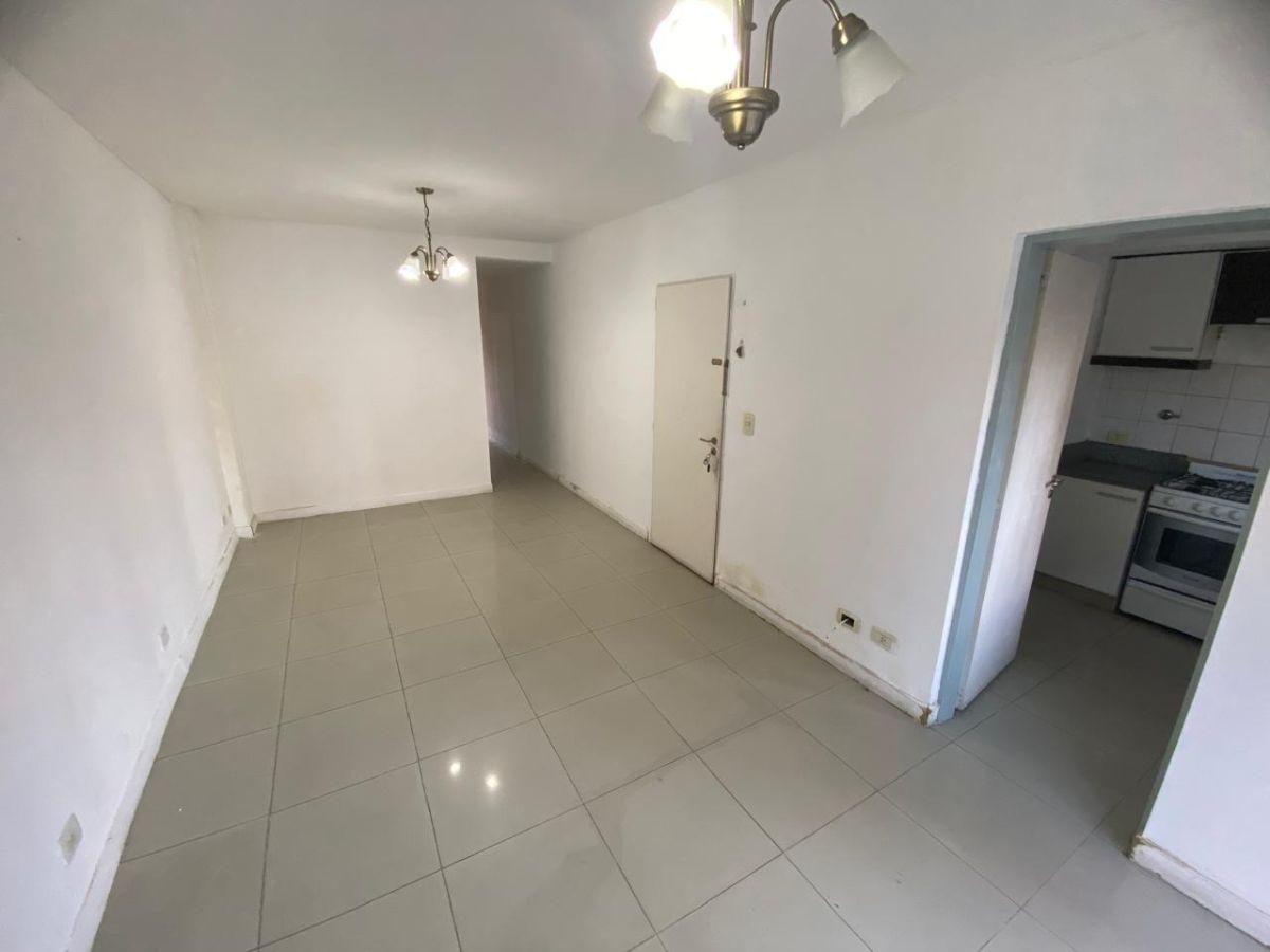 Foto de Hermoso Semi - Piso de 3 Amb. Al Fte. C/cochera, imagen 4