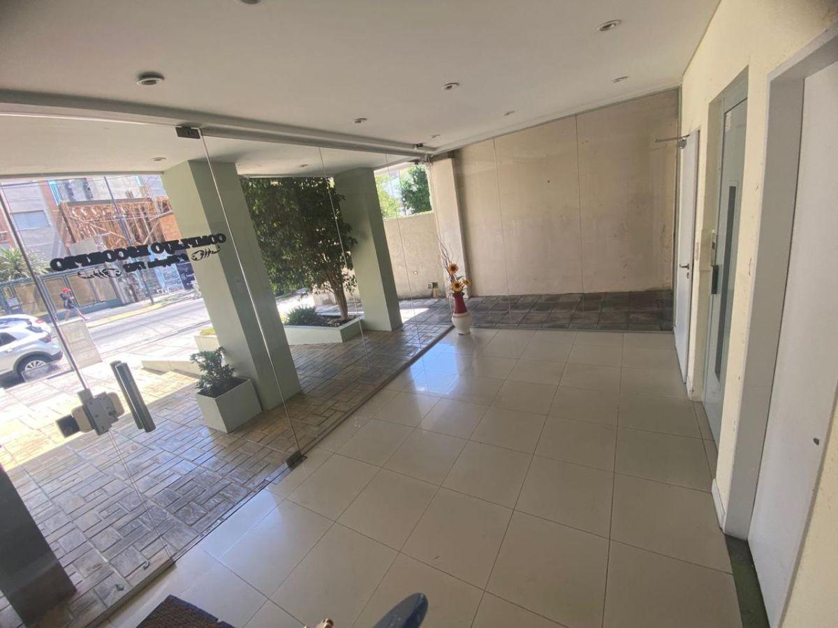 Foto de Hermoso Semi - Piso de 3 Amb. Al Fte. C/cochera, imagen 1
