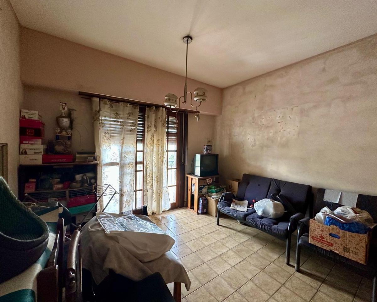 Casa   Local sobre Ruta 25     ID 5641