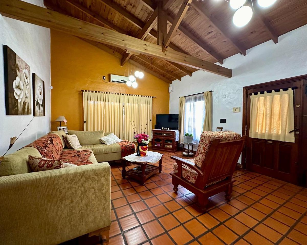 Casa en venta en la entrada de Escobar ID 5375