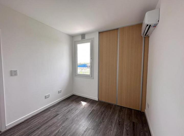 Departamento tres ambientes en alquiler en Distrito Boero 3