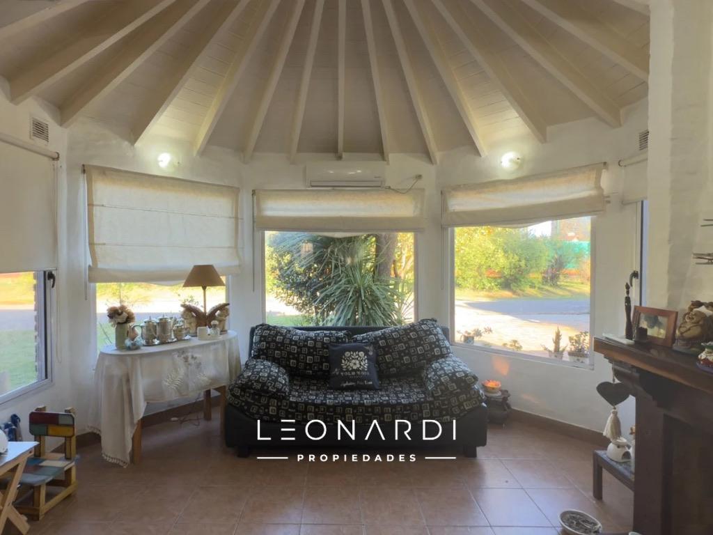 Foto de Casa 4 ambientes con pileta en venta - apta credito - Club Privado Loma Verde - ID 5921, imagen 4