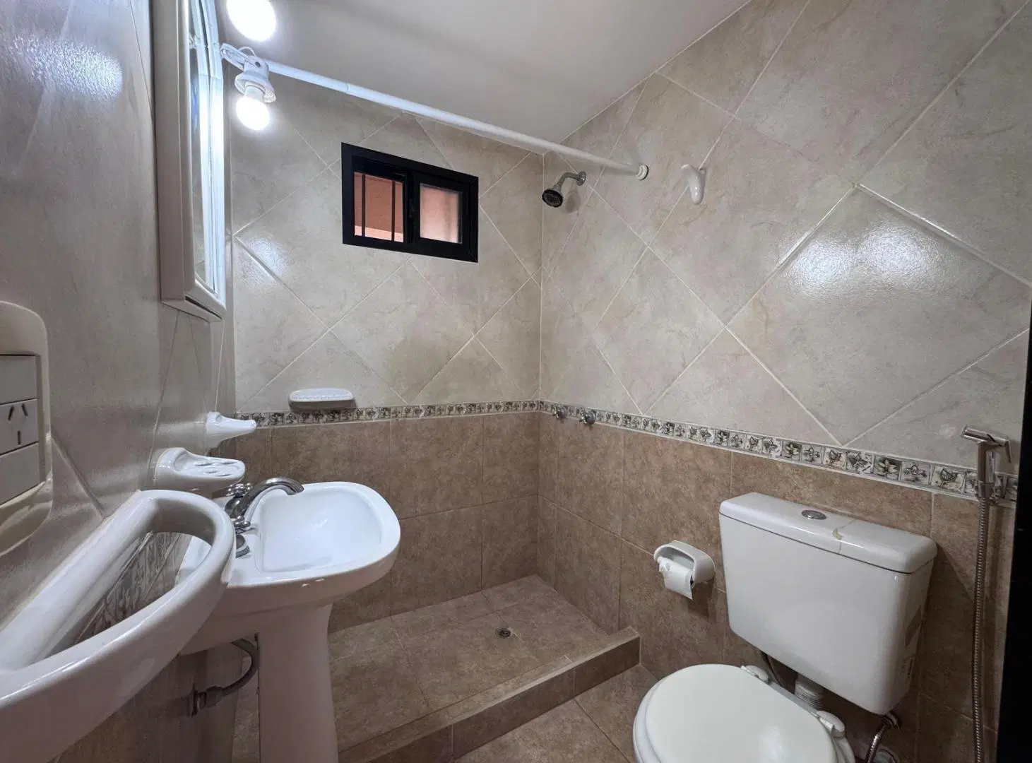Departamento con cochera en alquiler - ID 1866 4