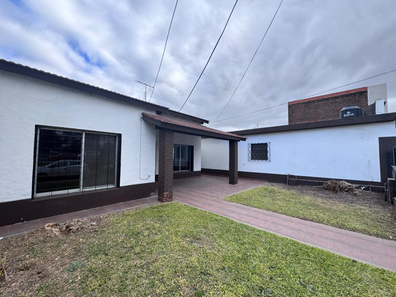 Casa en alquiler en Escobar - ID 1406