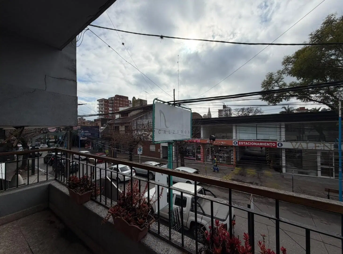 CASA + LOCAL EN VENTA EN ESCOBAR - ID 6093 2