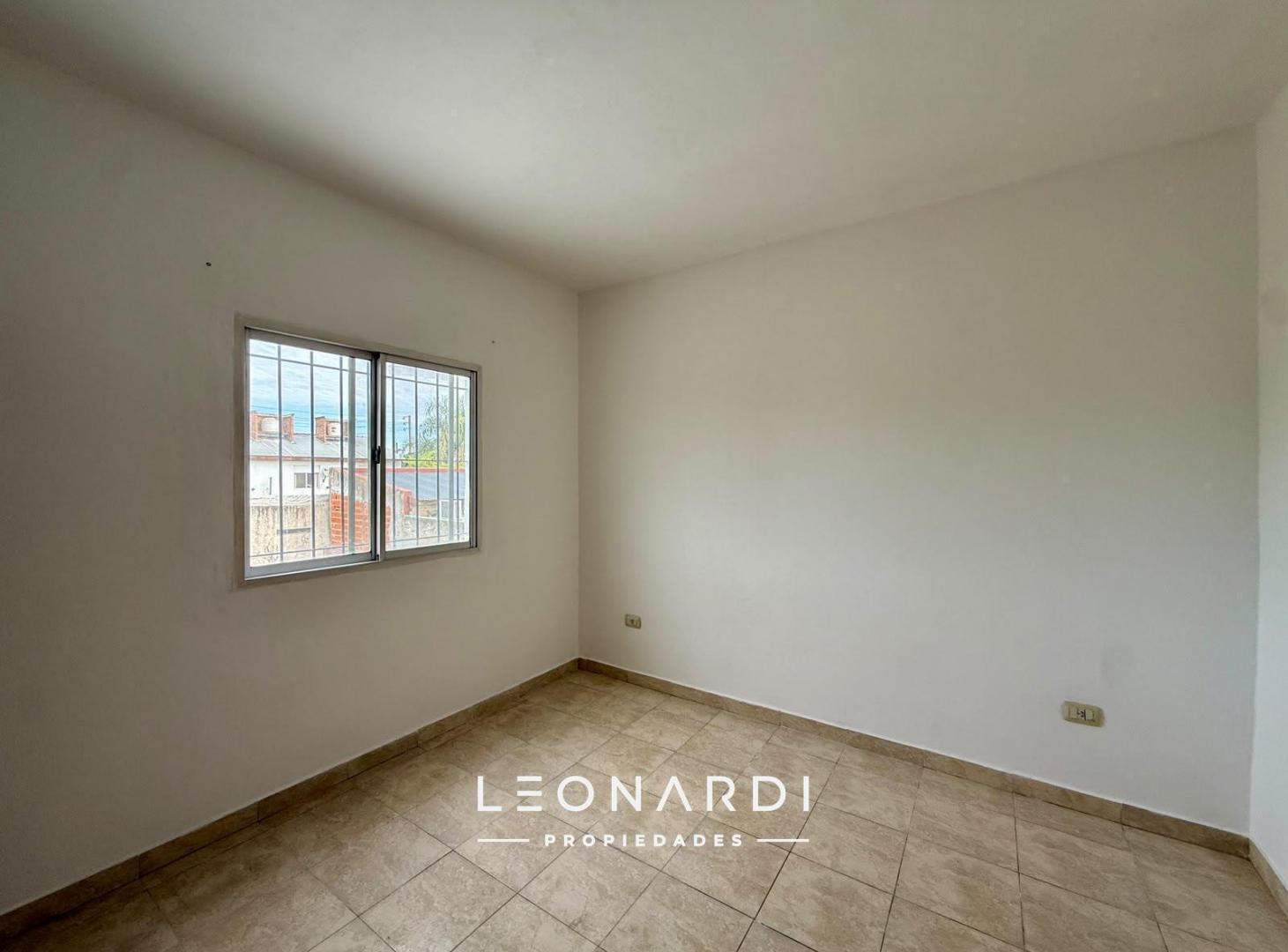 Foto de Departamento tipo dúplex en Belen De Escobar - ID 2545, imagen 2