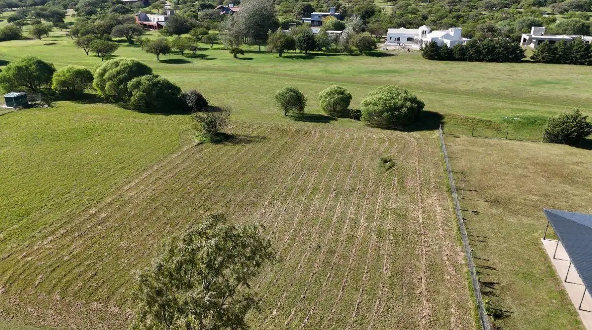 VENTA LOTE EN LA MELINCA - 1850 mts2 5