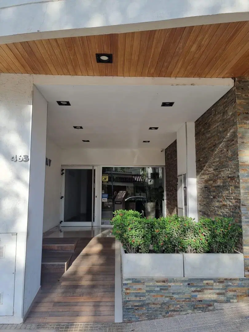 Departamento en Venta de 2 dormitorios en Suite con cochera doble 1