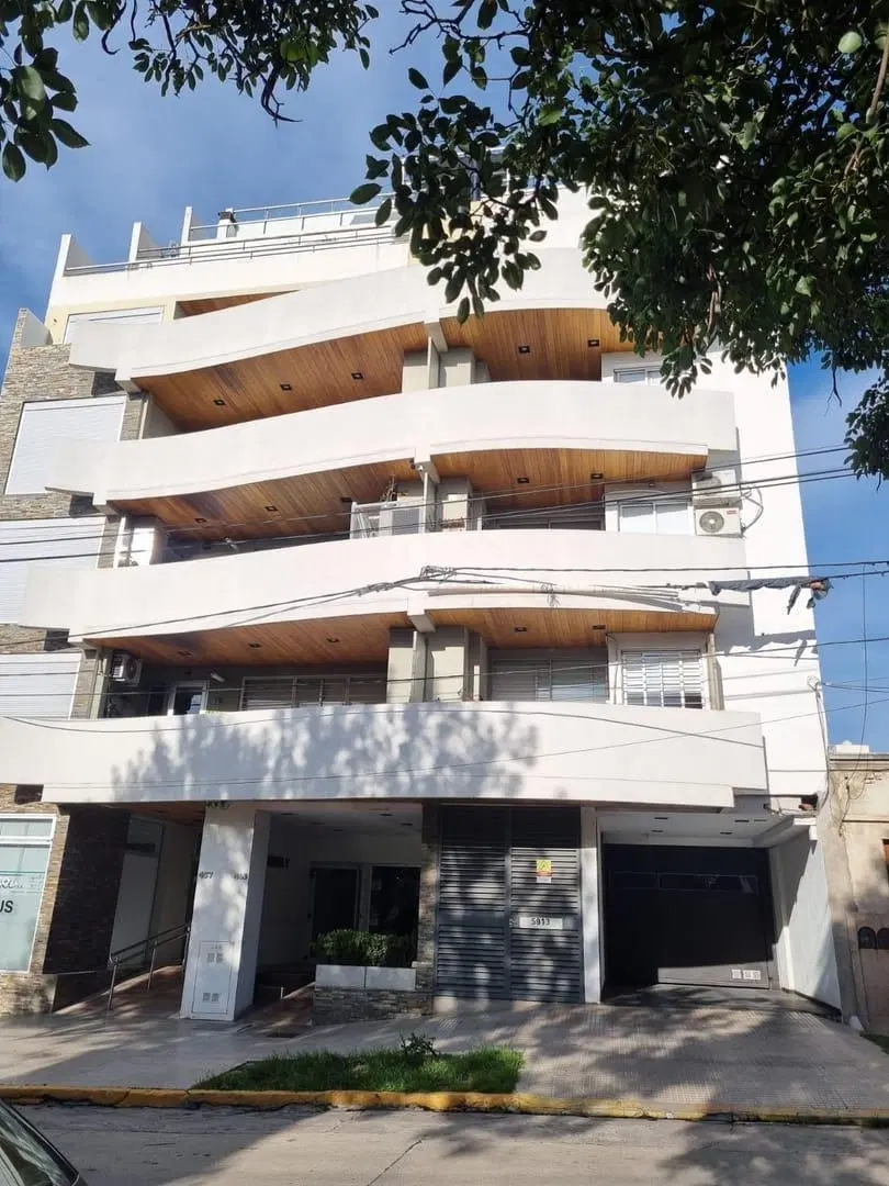 Departamento en Venta de 2 dormitorios en Suite con cochera doble 4