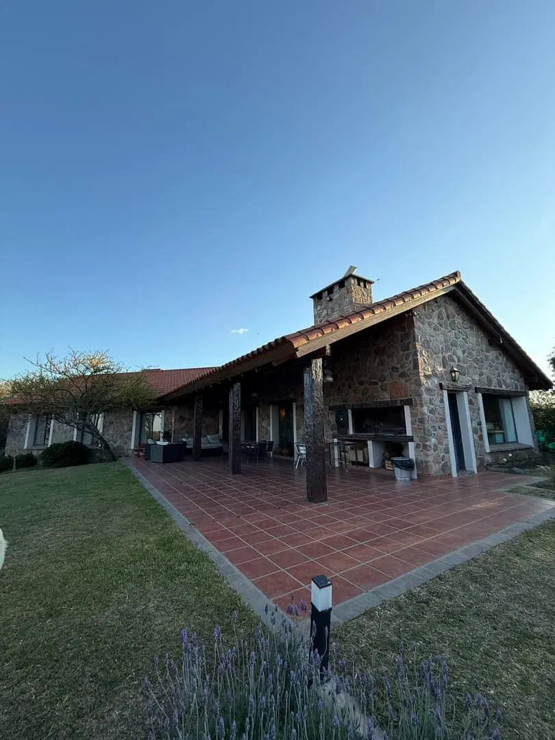 Exclusiva y amplia casa en La Granja - Córdoba 8