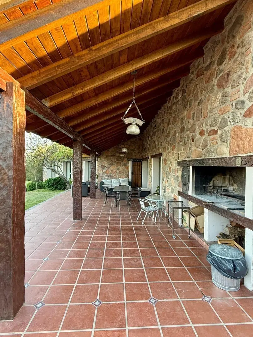 Exclusiva y amplia casa en La Granja - Córdoba 1