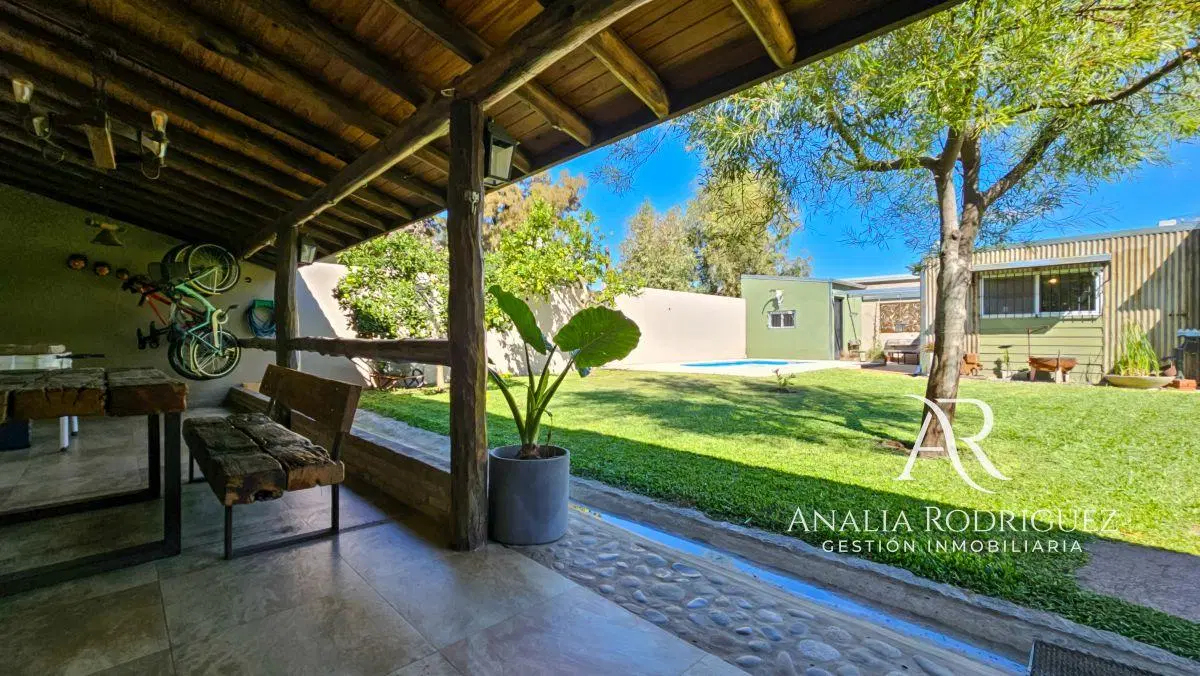 VENTA - CASA 4 AMBIENTES - LOTE DE 573 m² - PILETA, DEPENDENCIA, GRAN PARQUE Y COCHERAS – ESCOBAR 3