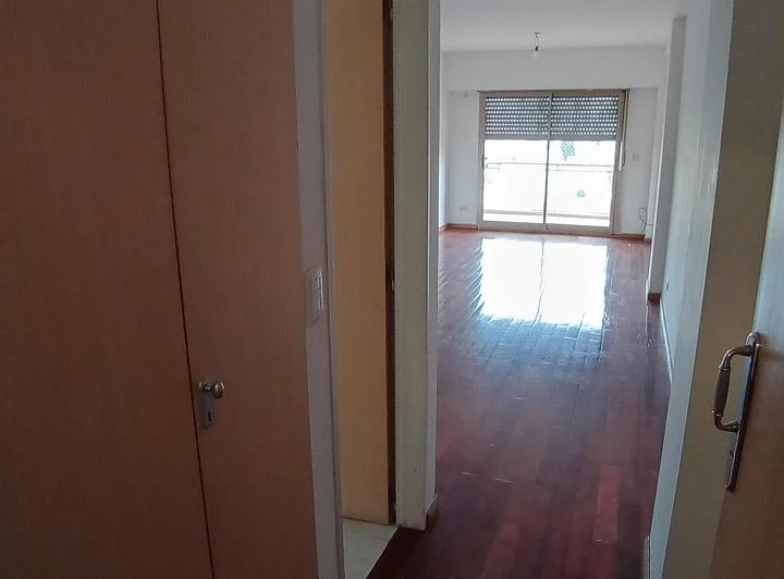 Excelente semipiso en pleno centro de Caballito. 4 amb. 2 baños, cochera, amenit 3