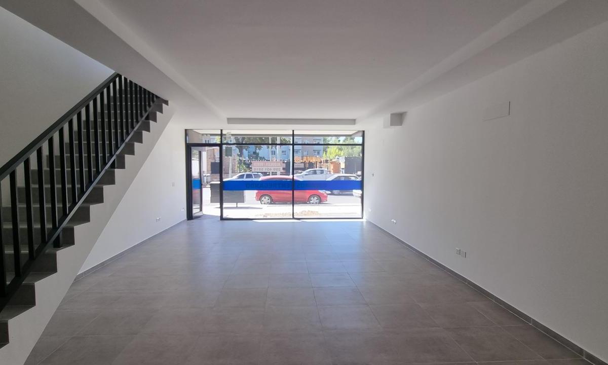 Oficina/local Comercial 165 m² con 2 Cocheras 2