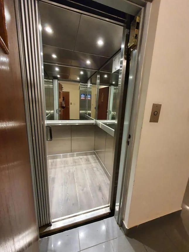 Foto de Departamento en venta 3 dormitorios y cochera, imagen 3