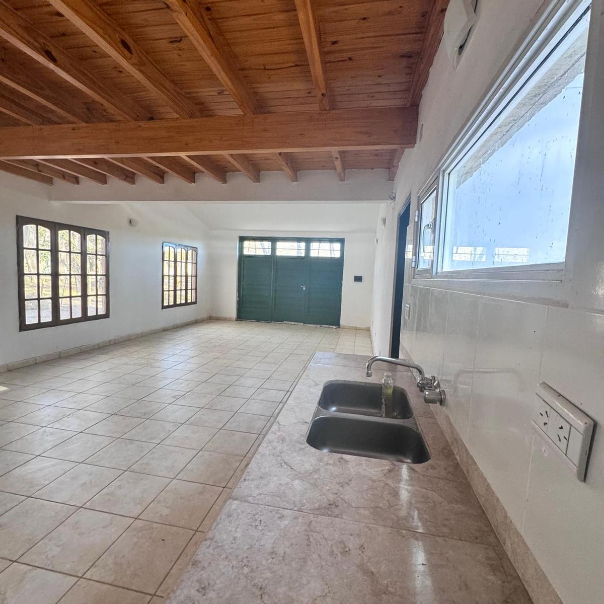 Casa en Barrio cerrado - Villa de rio Arroyito a 40´ de NEUQUEN
