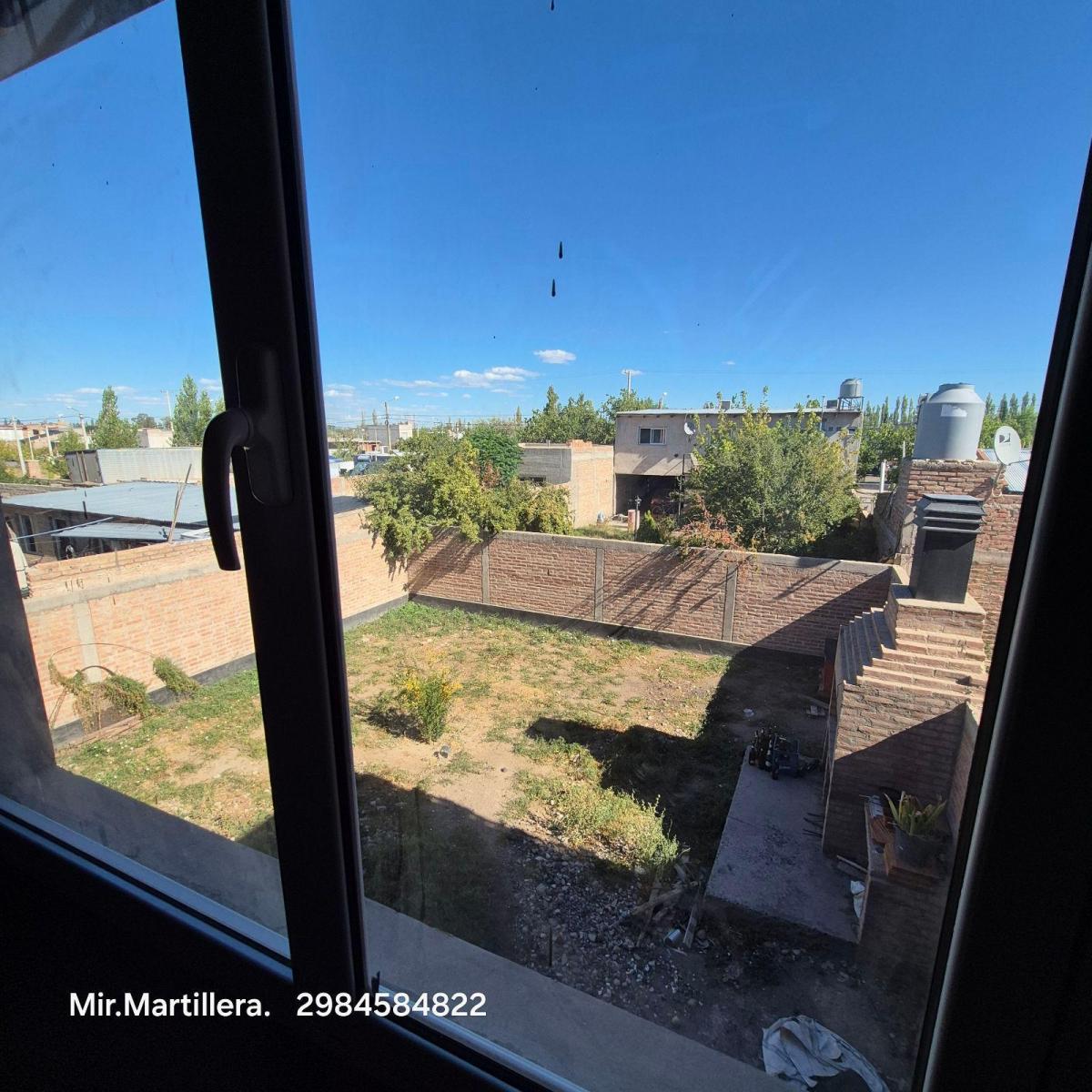 Casa en Venta con Dpto en Cipolletti 5