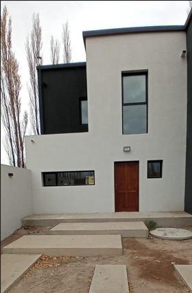 Duplex 3 dormitorios c/piscina Barrio Tierra Mansa, Centenario 1