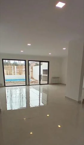 Duplex 3 dormitorios c/piscina Barrio Tierra Mansa, Centenario 3