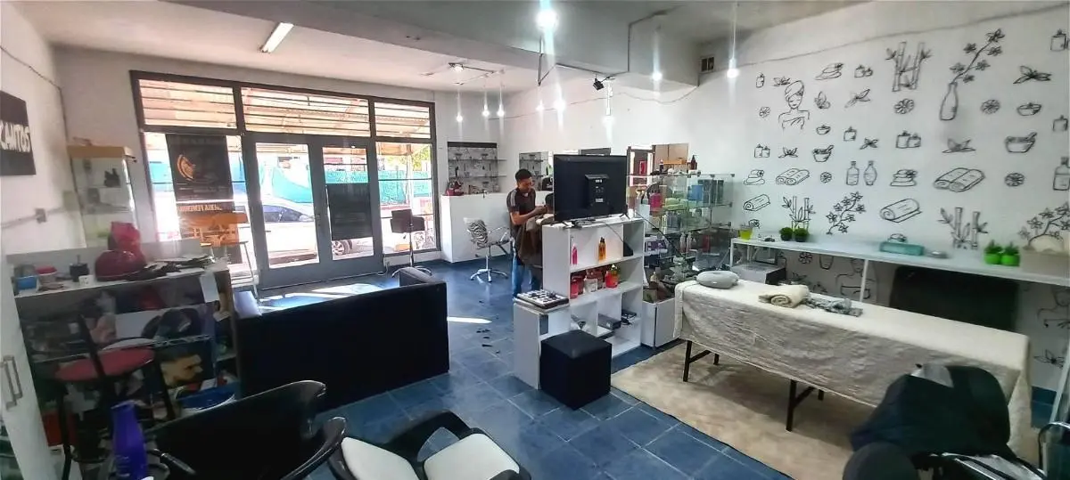 Venta-Local +  Casa + Departamento en Excelente ubicación- 4