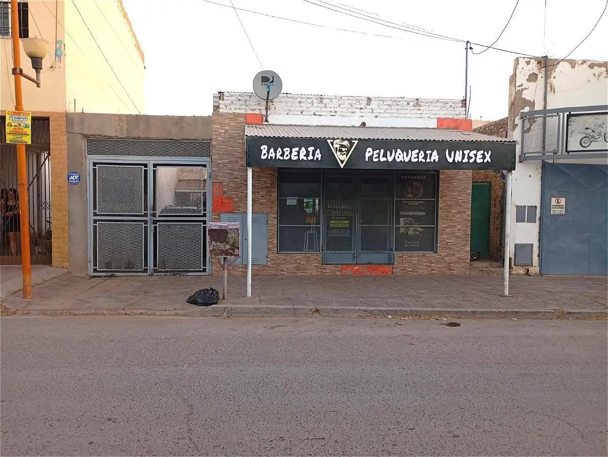 Venta-Local +  Casa + Departamento en Excelente ubicación- 2