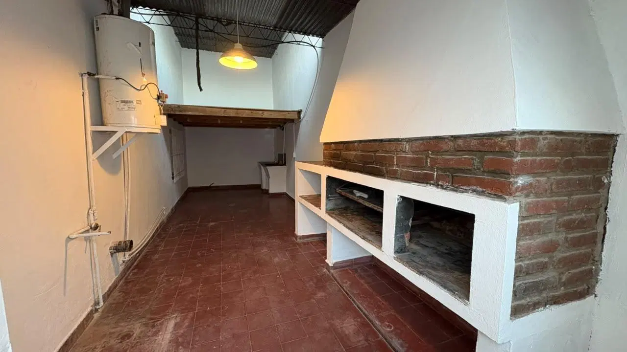 Casa e Venta en Casco Viejo Centenario 2