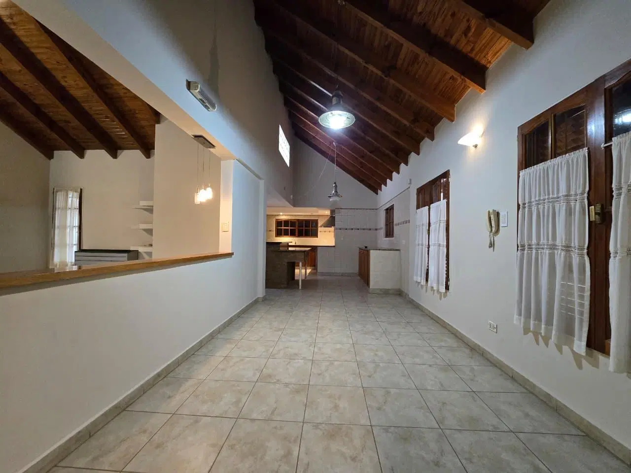 VENTA CASA APTA CREDITO B° JARDINES DEL REY 2