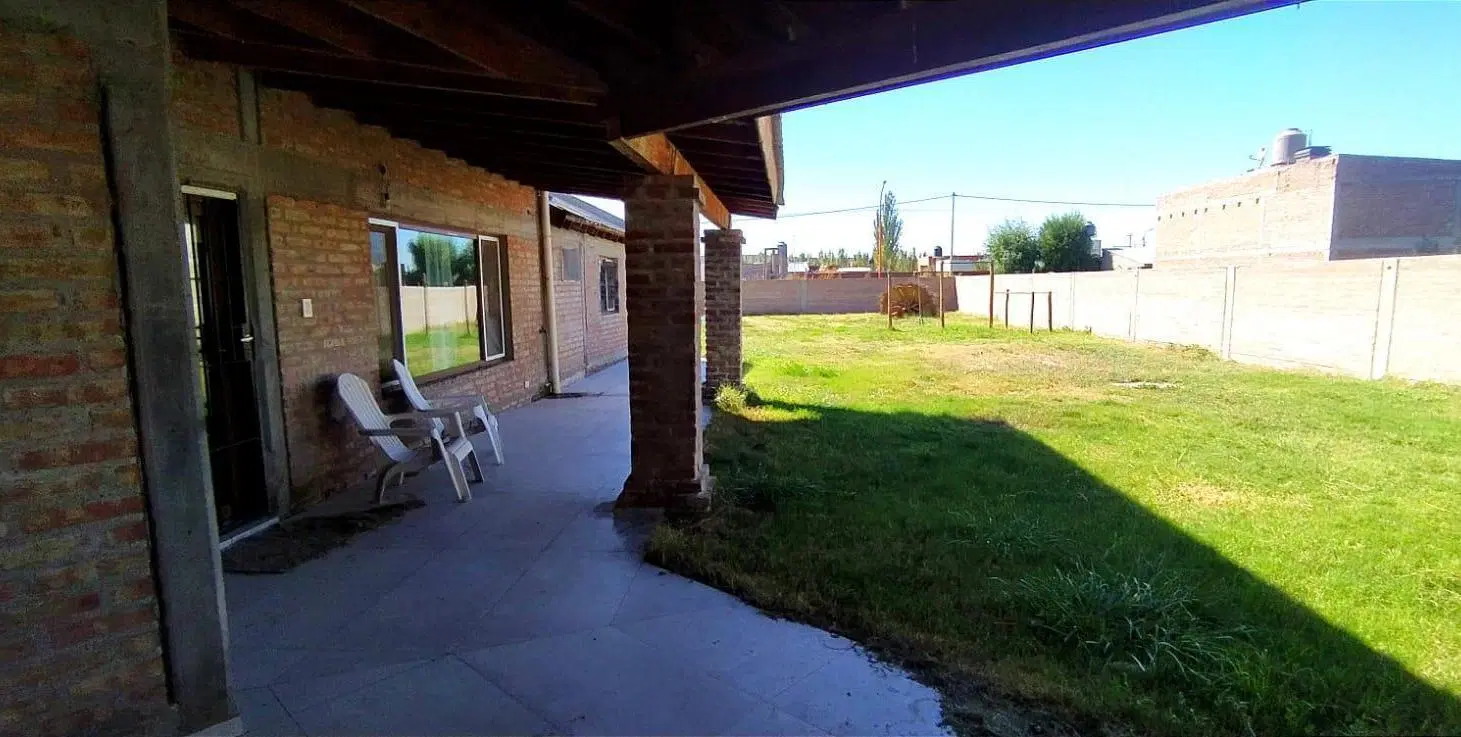 Casa en Cinco Saltos 8