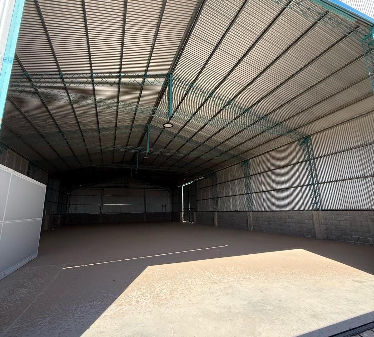 Foto de ALQUILER - VENTA Galpón, imagen 1