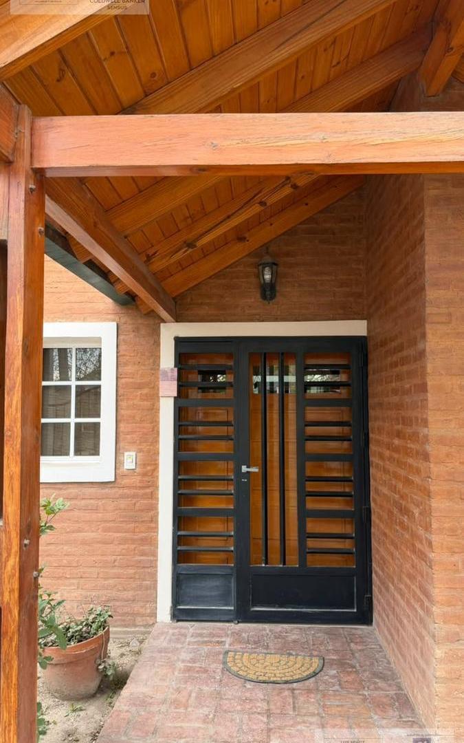 Foto de Casa en Cinco Saltos, imagen 2
