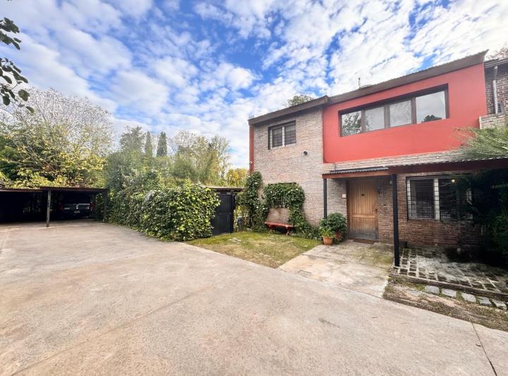 Casa de 3 dormitorios con jardín en el corazón de Fisherton-Rosario 1