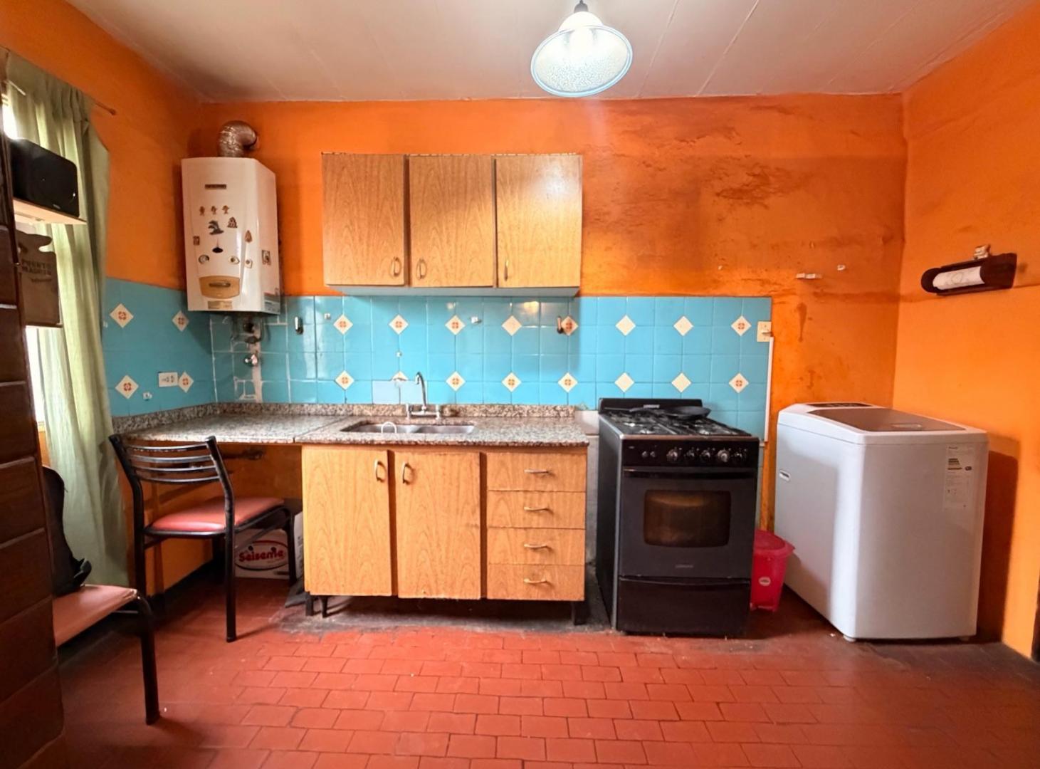 Foto de VENTA: Departamento por escaleras, de 4 dormitorios en barrio Parque, imagen 4