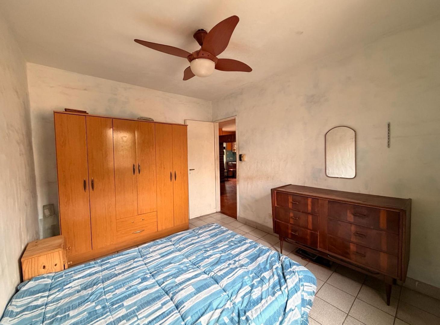 Foto de VENTA: Departamento por escaleras, de 4 dormitorios en barrio Parque, imagen 2