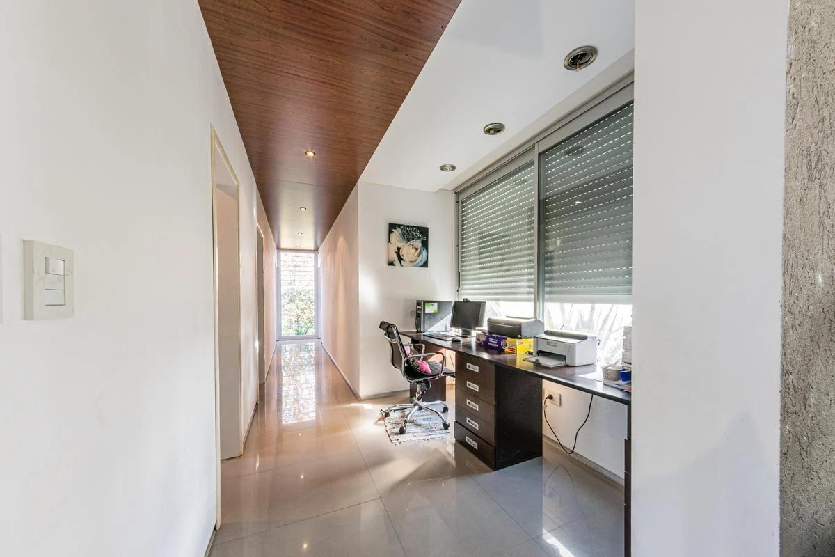 Foto de Casa en Venta de 4 dormitorios y jardín en Hostal del Sol, Fisherton, imagen 2