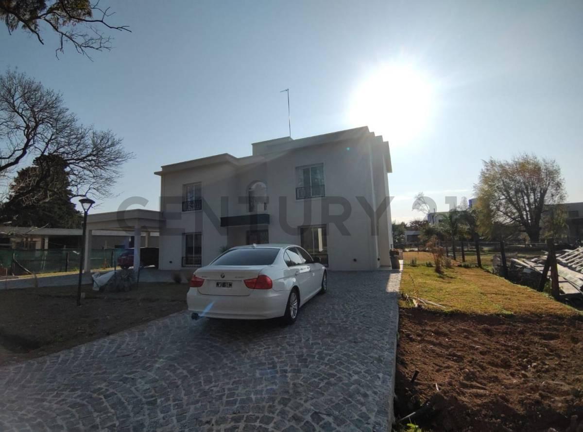 Casas en Venta en Barrio Cerrado, Ruta 2 1
