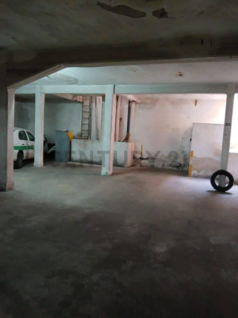 Foto de Cochera cubierta en venta La Plata, imagen 2
