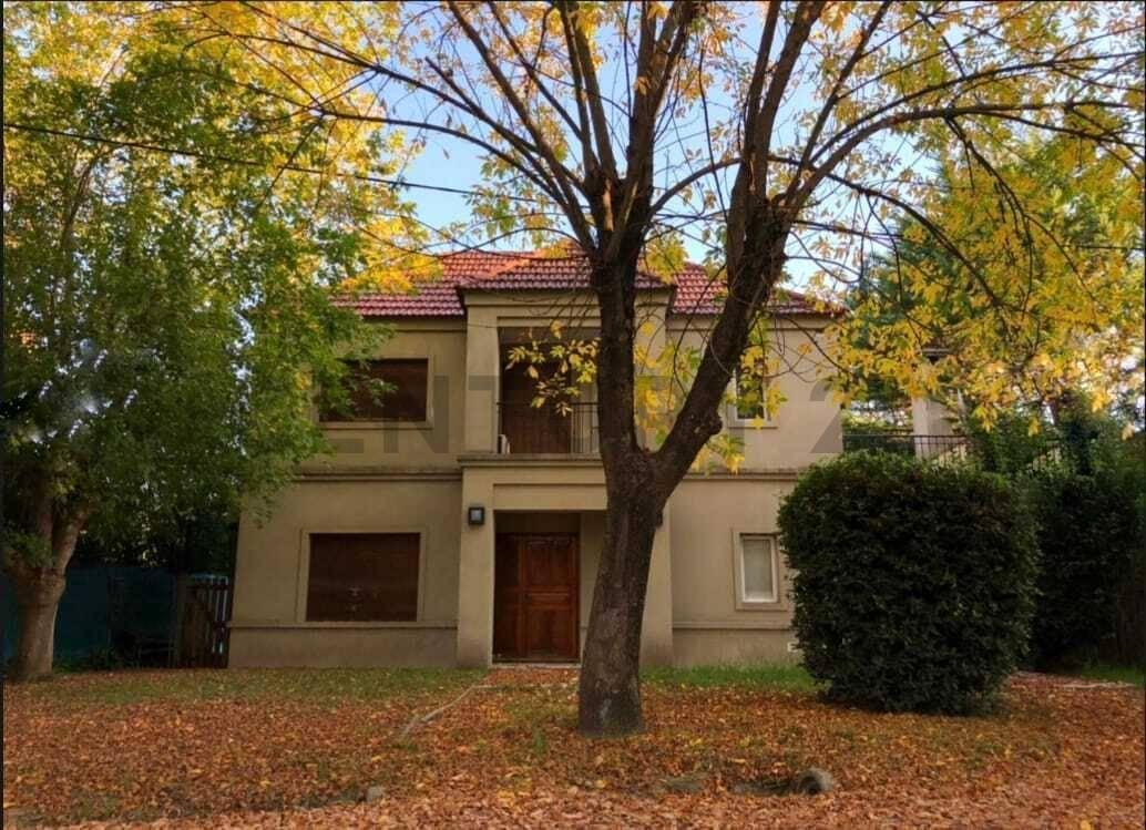 Casas en Venta en City Bell, 3 Dorm., Barrio Privado. 1