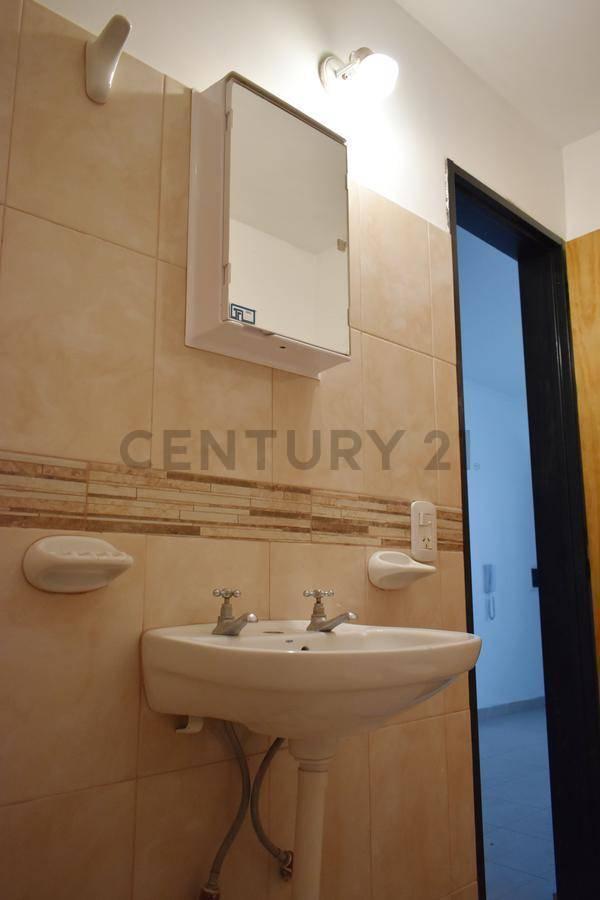 Foto de Venta de Departamento de 1 Dormitorio con Patio en La Plata - 64 e/ 122, imagen 4